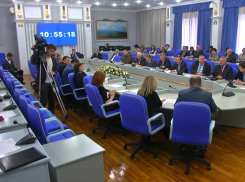 Место уволившегося депутата КПРФ отдали красногвардейцу