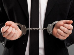 Сотрудники ГИБДД на Ставрополье подозреваются в получении взяток от пассажирских перевозчиков 