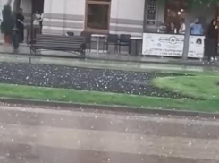 Поврежденные крыши и подтопление: специалисты оценят последствия выпавшего града на Ставрополье