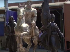 Бронзовых хоперских казаков привезут в подарок горожанам к юбилею Ставрополя