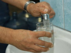 Жители одного из сел на Ставрополье обнаружили червей в питьевой воде