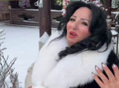 Пятигорская блогерша-домохозяйка похвасталась 20-сантиметровыми сугробами