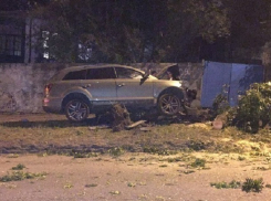 Разбившего внедорожник и сбежавшего с места аварии жителя соседней республики ищут на Ставрополье