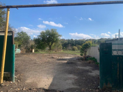 Пенсионерка с инвалидностью осталась без жилья на Ставрополье из-за сноса ее единственного дома