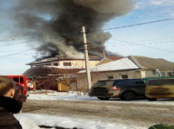 Недостроенный особняк загорелся в Минеральных Водах