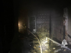 Из-за пожара в частном доме на Ставрополье 6 человек попали в больницу с ожогами
