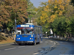 Пассажиры троллейбусов будут слушать поэзию