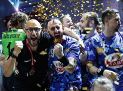 «Решил остаться в Ставрополе»: Иван Пасенов перезаключил контракт с гандбольным «Виктором» 