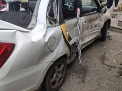 Два человека попали в больницу после аварии на Ташле в Ставрополе 