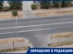 «Развернуться можно только на светофоре»: жителя Ставрополя разочаровала неудобная разметка