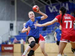 Ставропольские гандболистки допустили две осечки в родных стенах 