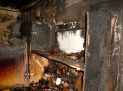 Трое детей едва не погибли в горящем доме на Ставрополье
