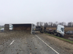 Стало известно о двух погибших молодых мужчинах в страшном ДТП с фурой и «девяткой» на Ставрополье 