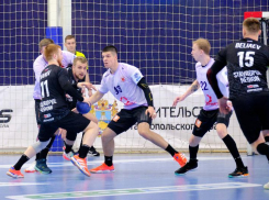 «До встречи в «берлоге»: гандболисты «Виктора» готовятся вновь огорчить «Чеховских медведей»