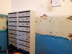 В Ставрополе Управляющую компанию обязали отремонтировать подъезд дома
