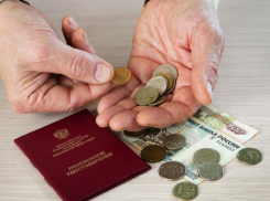 Росстат зафиксировал снижение пенсионных выплат за полгода в реальном выражении