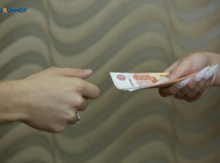 В Ставрополе замдекана колледжа получила 6 лет колонии за продажу аттестаций студентке