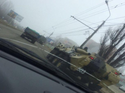Создавшая пробку колонна из нескольких десятков спецмашин встревожила жителей Ставрополя