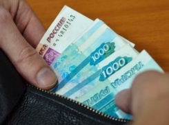 Находчивый аферист брал с жителей Ставрополья по сто тысяч рублей за обещание вернуть им водительские права