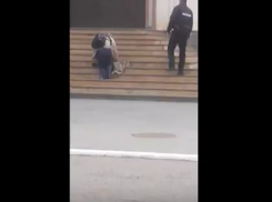 Ползущий в отделение полиции МинВод инвалид попал на видео