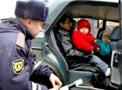 Таксист может «сесть» на два года за перевозку ребенка без удерживающего устройства в Ставропольском крае