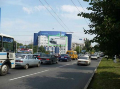 Двойное ДТП в Ставрополе спровоцировала резко открытая водительская дверь