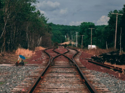 Несовершеннолетнюю жительницу Минеральных Вод насмерть сбил пассажирский поезд