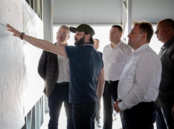 Большой парковкой и удобным проездом объяснили соседство спортшколы Ильи Авербуха с нефтебазой в Ставрополе