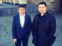 Свадебная стрельба и гонки по встречке: чиновники Карачаевска устроили беспредел в центре города