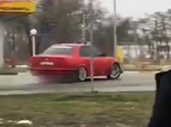 Отчаянный «дрифт» ставропольского автолюбителя вызвал споры у жителей края 