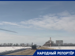 «Машины уносит в кювет»: ставрополец снял на видео ледяной ад на трассе в Краснодар 