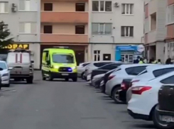 В Ставрополе девушка выпала из окна многоэтажки