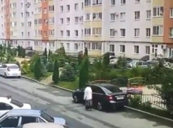 В Ставрополе хромую пенсионерку подозревают в порче автомобилей