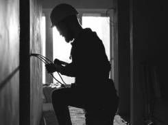 Главного энергетика добывающего предприятия Ставрополья убило током 