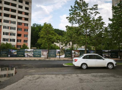 Застройку нового жилого комплекса в зеленом массиве Ставрополя заметили горожане