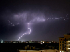 После Дня Победы на Ставрополье будут сверкать молнии