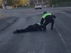 «Беспредельщики» наехали на троих полицейских и попытались скрыться на Ставрополье 