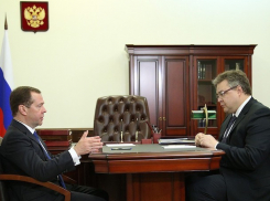 Медведев объявил благодарность главе Ставрополья… за укрепление обороноспособности