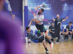 «Защиты не хватило»: ставропольские гандболисты не смогли загнать в угол «Чеховских медведей»