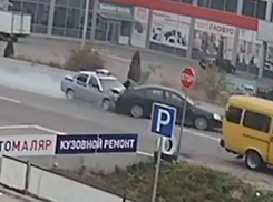 Жёсткое ДТП машины полицейских и иномарки попало на видео на Ставрополье