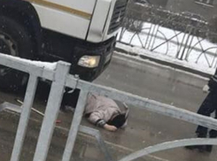 Переходившую в неположенном месте женщину сбил насмерть большегруз в Ставрополе
