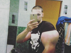 Чудовищно огромные руки за месяц накачал синтолом 21-летний пятигорчанин