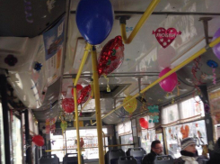 День всех Влюбленных отмечали в ставропольском троллейбусе