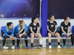 «Сами виноваты»: гандболистки «Ставрополья» упустили победу в концовке домашнего матча 