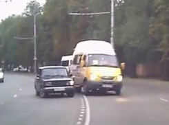 Вылетевшего на «встречку» наглого «маршрутчика» оштрафовали на 5 тысяч рублей в Ставрополе