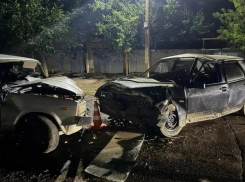 Четыре человека пострадали в ночной аварии на Ставрополье