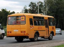 В школьный автобус врезалась «Волга» под управлением мертвого водителя на Ставрополье