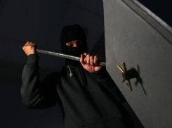 В Ставрополе вор спрятался в магазине и украл сейф