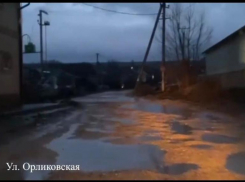 Ямы на дорогах, нет света и детских площадок: власти Ставрополья не слышат жителей станицы Суворовская 