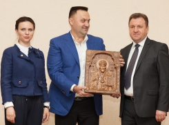 Сергей Захарченко получил от правительства Ставрополья «Признание» за социальную ответственность